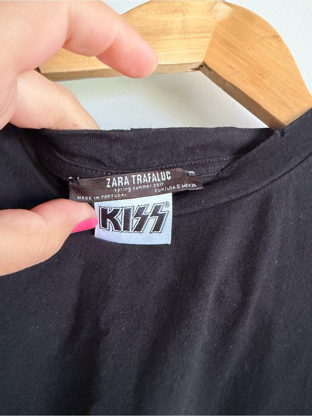 ZARA X KISS Graphic Tee - Picture 3 of 6